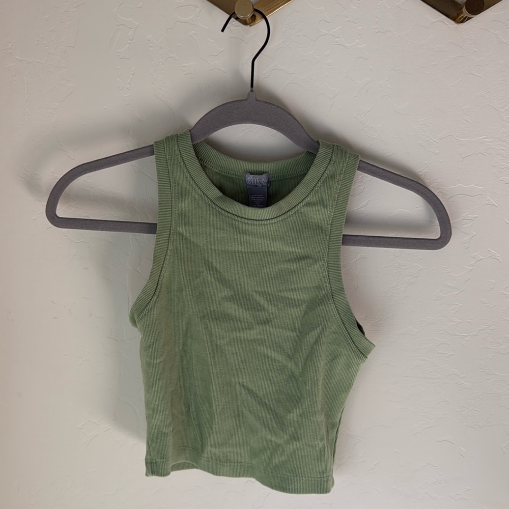 Tilly’s Green cropped tank